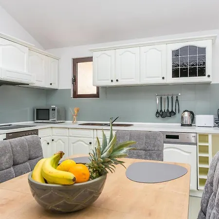 With A Parking Space - 20874 Apartment Trogir